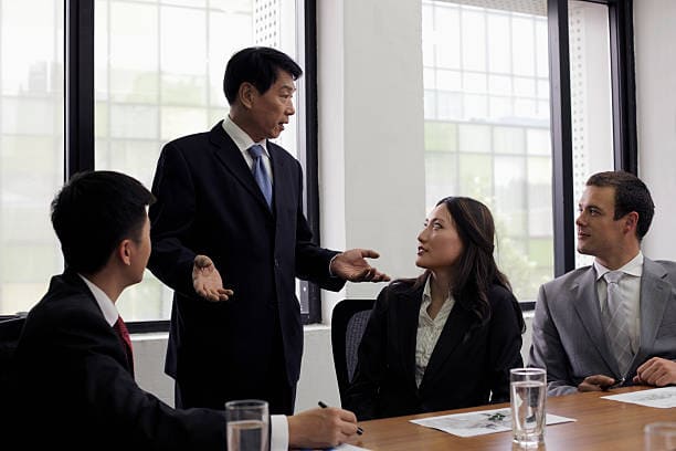 한국 비즈니스 회의 역학